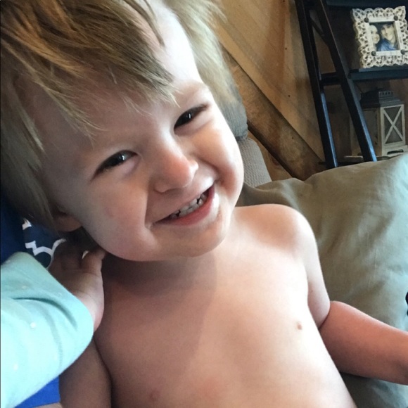 MEET YOUR POSHER - Picture 5 of 7